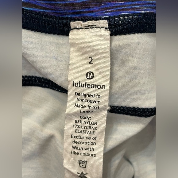 Lululemon, fast and free tight. Blue multi stripe pattern, sz 2 - Picture 10 of 10